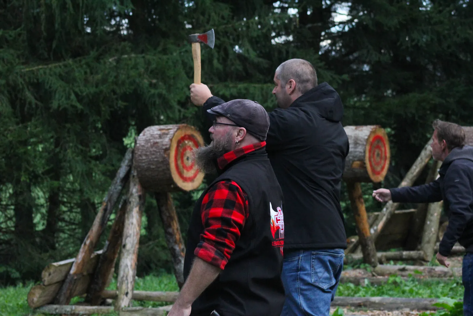 Instructeur des Lanceurs du Nord en pleine démonstration